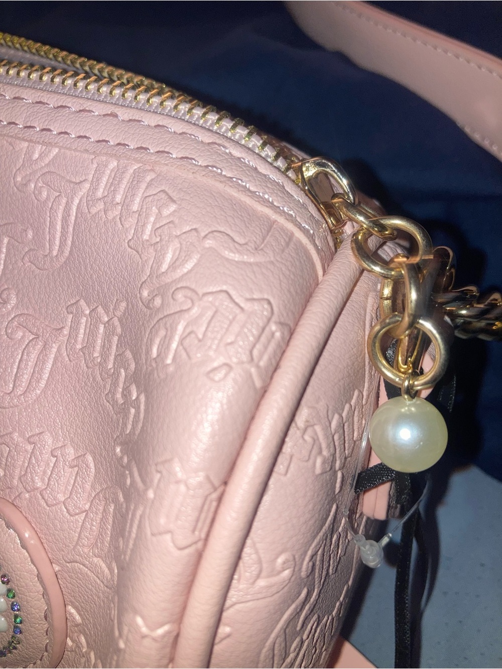 Juicy Couture Light Pink Embossed Logo Roll Bag/Mini Crossbody - Picture 4 of 6